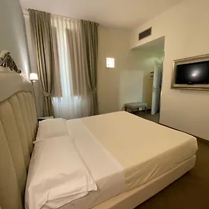 Hotel Jr Oriente, Bari