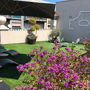 3* לינה וארוחת בוקר 200 & Terrace
